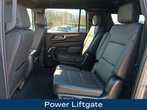 Used 2025 GMC Yukon XL Denali image 14