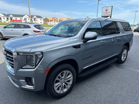 Used 2024 GMC Yukon XL SLT w/ SLT Premium Package AWD/4WD image 9