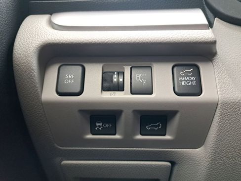 Used 2017 Subaru Forester 2.5i Premium image 25