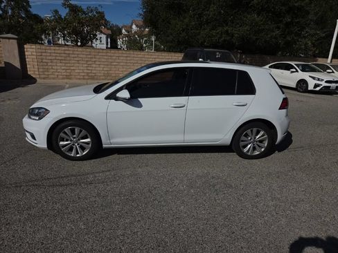 Used 2019 Volkswagen Golf S FWD image 2