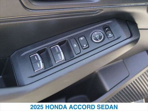 Certified 2025 Honda Accord LX image 13