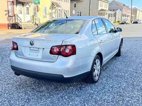 Used 2009 Volkswagen Jetta S FWD image 5