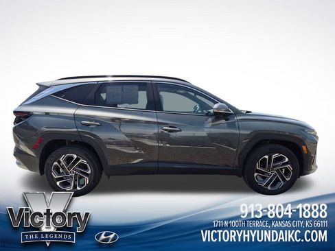 Used 2025 Hyundai Tucson Limited AWD/4WD image 6