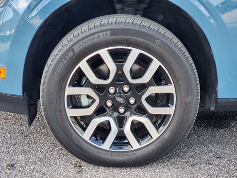 Used 2023 Ford Maverick Lariat w/ Equipment Group 500A Standard image 8