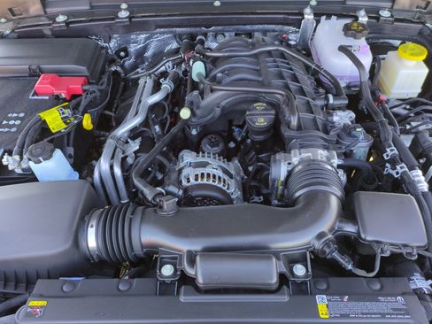 New 2026 Jeep Gladiator Sport AWD/4WD image 21