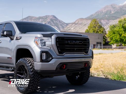 Used 2020 GMC Sierra 1500 AT4 image 3