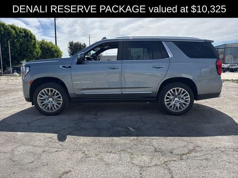 Used 2023 GMC Yukon Denali w/ Denali Reserve Package image 2