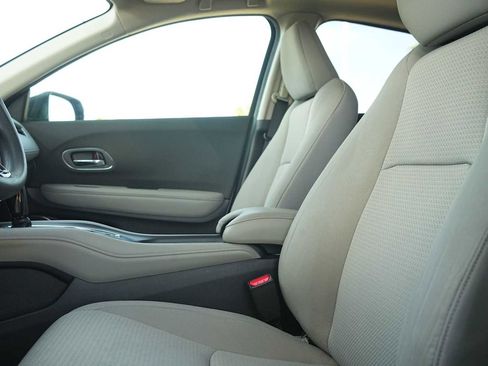 Used 2019 Honda HR-V EX image 11