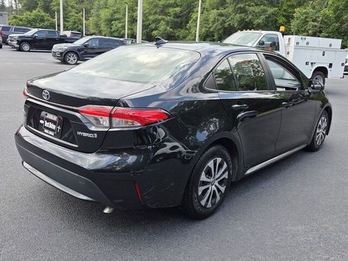 Used 2021 Toyota Corolla LE FWD image 14