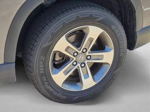 Used 2025 Honda Pilot EX-L image 14