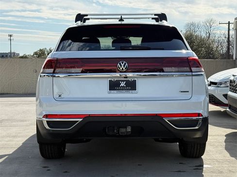 New 2026 Volkswagen Atlas Cross Sport SEL image 9