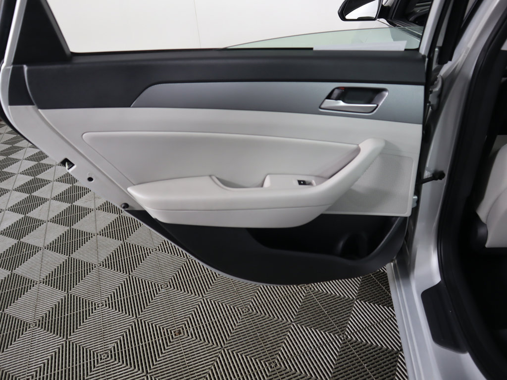 Used 2019 Hyundai Sonata SEL w/ Winter Weather Package FWD image 22