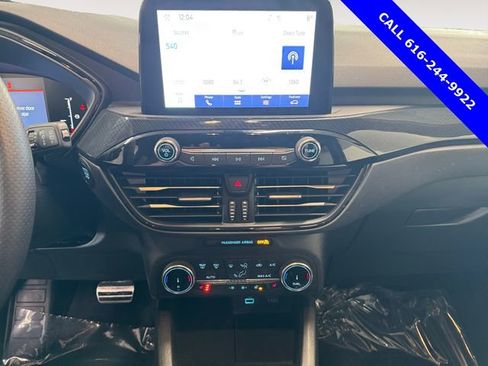 Used 2023 Ford Escape ST-Line image 9