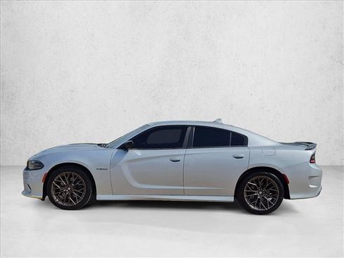 Used 2020 Dodge Charger R/T w/ Blacktop Package RWD image 8