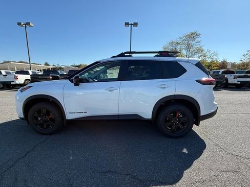 New 2026 Nissan Rogue SV image 8