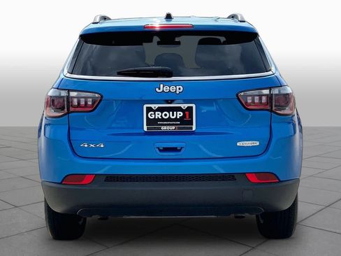 Used 2024 Jeep Compass Latitude AWD/4WD image 5