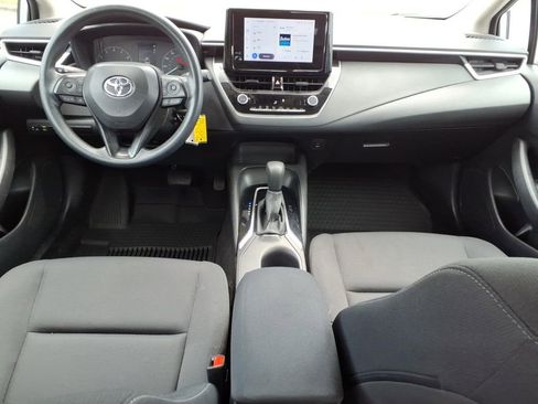 Used 2024 Toyota Corolla LE FWD image 11