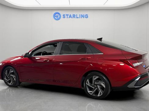 Used 2024 Hyundai Elantra Limited FWD image 4