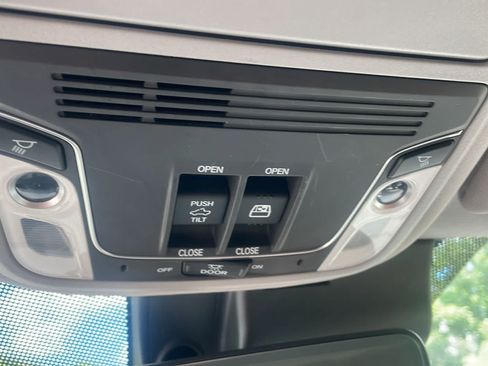 Used 2025 Honda Ridgeline RTL+ image 19