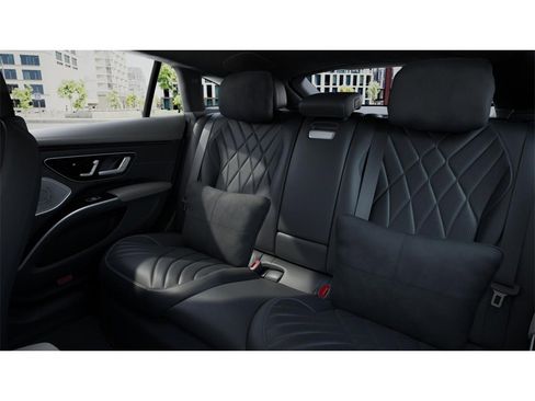 Certified 2024 Mercedes-Benz EQS 580 4MATIC Sedan image 5