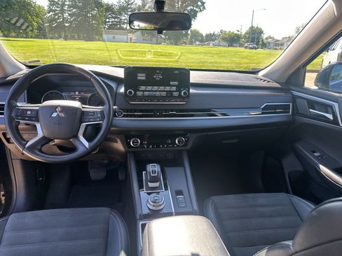 Used 2024 Mitsubishi Outlander SE AWD/4WD image 22