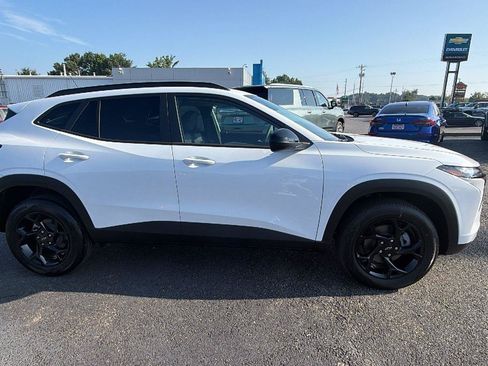 New 2026 Chevrolet Trax LT w/ Driver Confidence Package FWD image 6