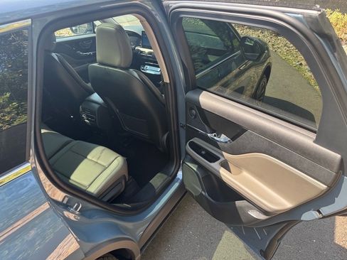 New 2025 Lincoln Corsair Reserve w/ Equipment Group 202A image 14