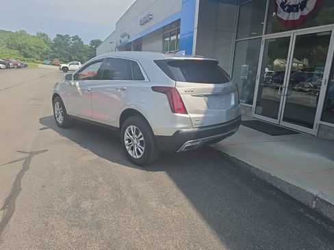 Used 2020 Cadillac XT5 Premium Luxury AWD/4WD image 4