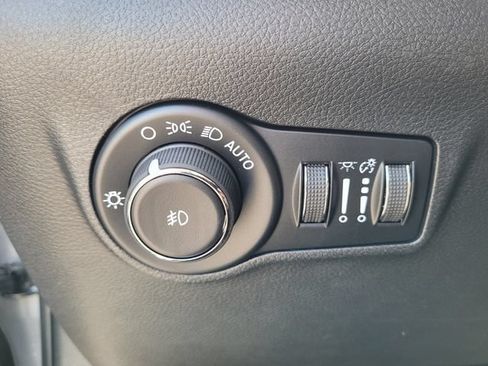 Used 2026 Jeep Compass Latitude AWD/4WD image 20