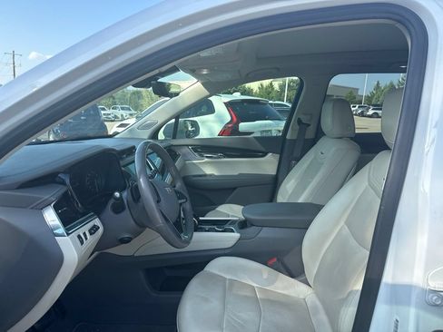 Used 2020 Cadillac XT6 Premium Luxury FWD image 19