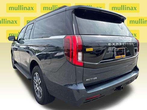 Used 2025 Ford Expedition Max Active RWD image 10