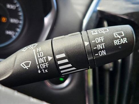 Used 2021 Chevrolet Traverse LT image 7