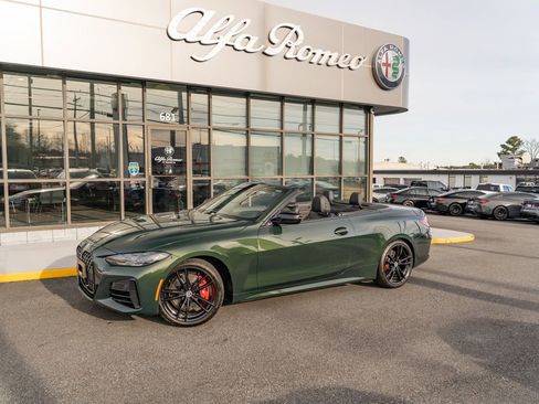 Used 2023 BMW 440i xDrive Convertible w/ Premium Package image 2