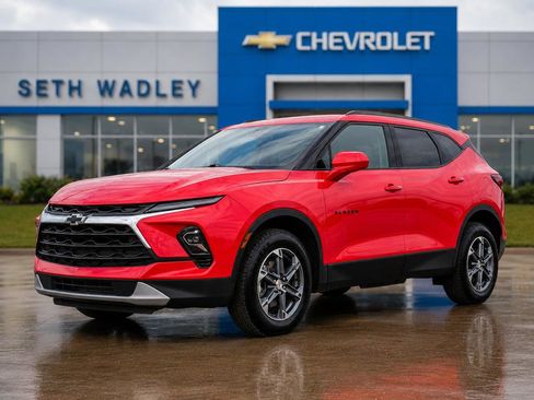Used 2023 Chevrolet Blazer LT w/ Convenience Package FWD image 3