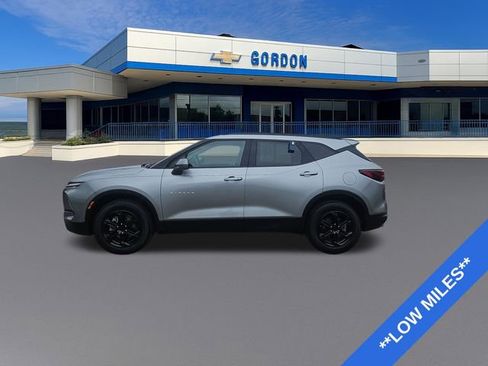 Used 2023 Chevrolet Blazer LT w/ Convenience Package FWD image 2