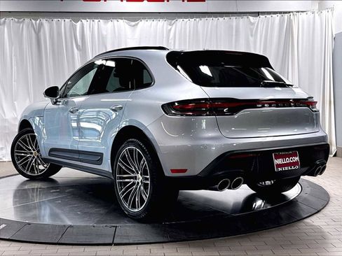 Used 2026 Porsche Macan AWD/4WD image 3