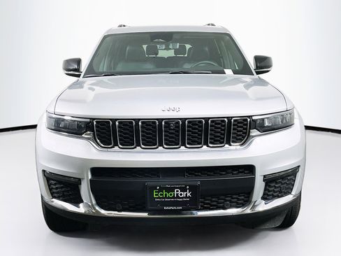 Used 2024 Jeep Grand Cherokee L Limited w/ Luxury Tech Group II image 2