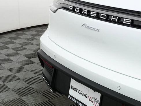 New 2026 Porsche Macan image 38