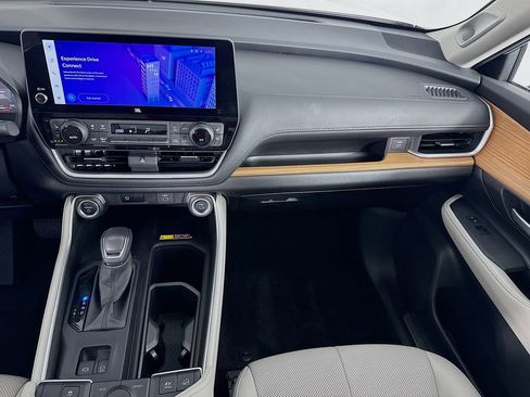 Used 2025 Toyota Grand Highlander AWD Hybrid image 30
