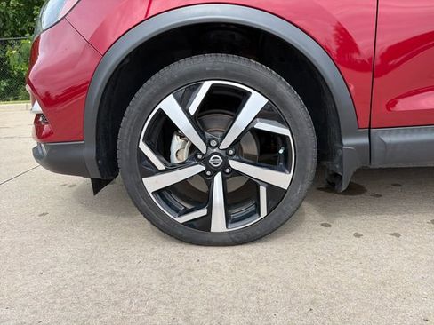 Used 2021 Nissan Rogue Sport SL w/ Premium Package FWD image 9