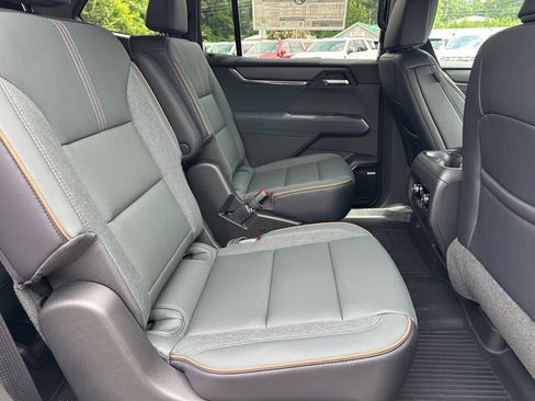 New 2026 GMC Acadia AT4 w/ Luxury Package AWD/4WD image 16