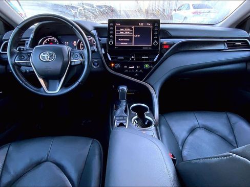 Used 2024 Toyota Camry XLE image 15