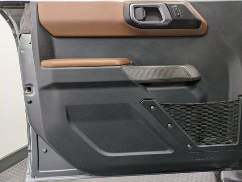 Used 2021 Ford Bronco Outer Banks image 8