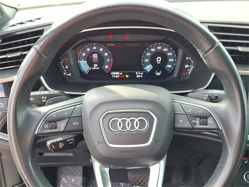 Used 2024 Audi Q3 2.0T Premium image 19