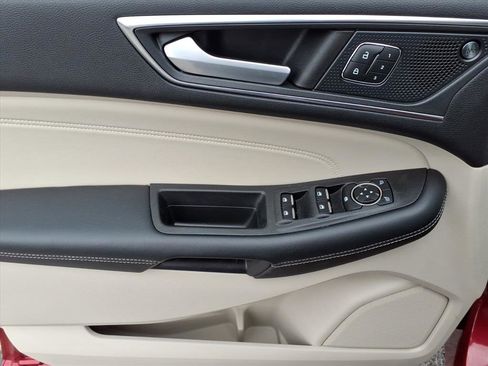 Used 2021 Ford Edge Titanium w/ Equipment Group 301A image 16