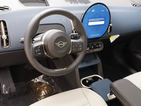 New 2025 MINI Cooper Countryman S image 7