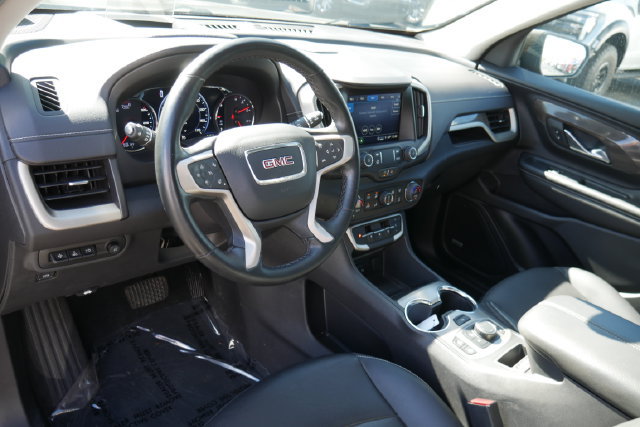 Used 2024 GMC Terrain Denali AWD/4WD image 16