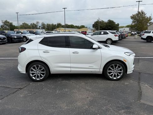 Used 2024 Buick Encore GX Avenir w/ Avenir Technology Package FWD image 3