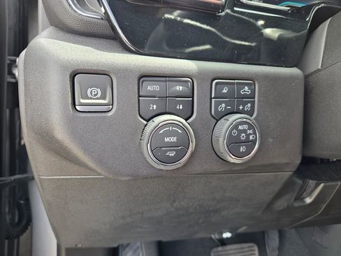 Certified 2025 Chevrolet Silverado 3500 LTZ w/ LTZ Convenience Package image 25