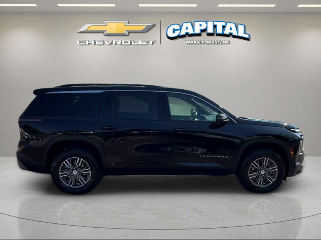 Used 2026 Chevrolet Traverse LT w/ Driver Confidence Package FWD image 7